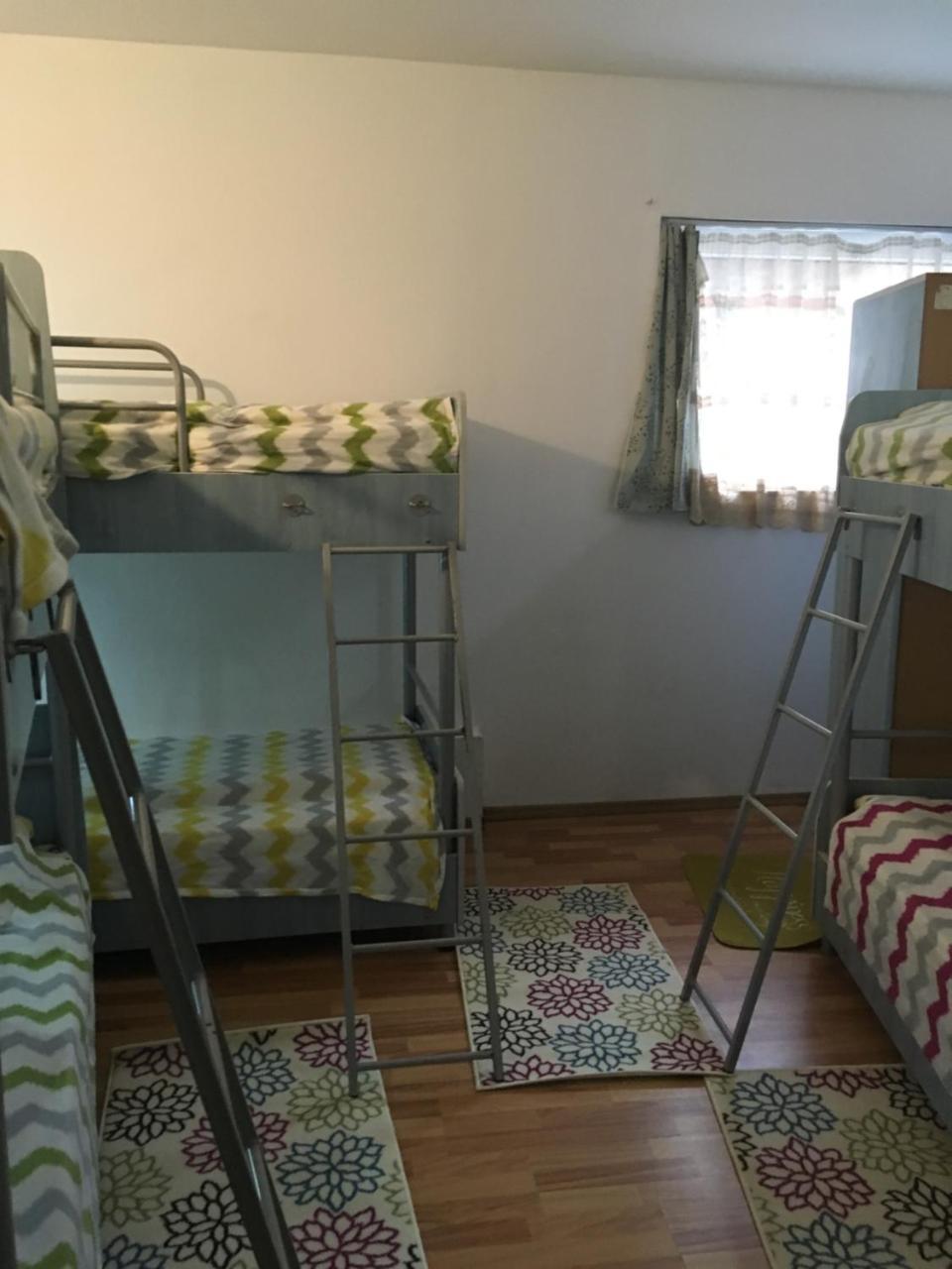 Rolling Stone Hostel Μπρασόβ Εξωτερικό φωτογραφία