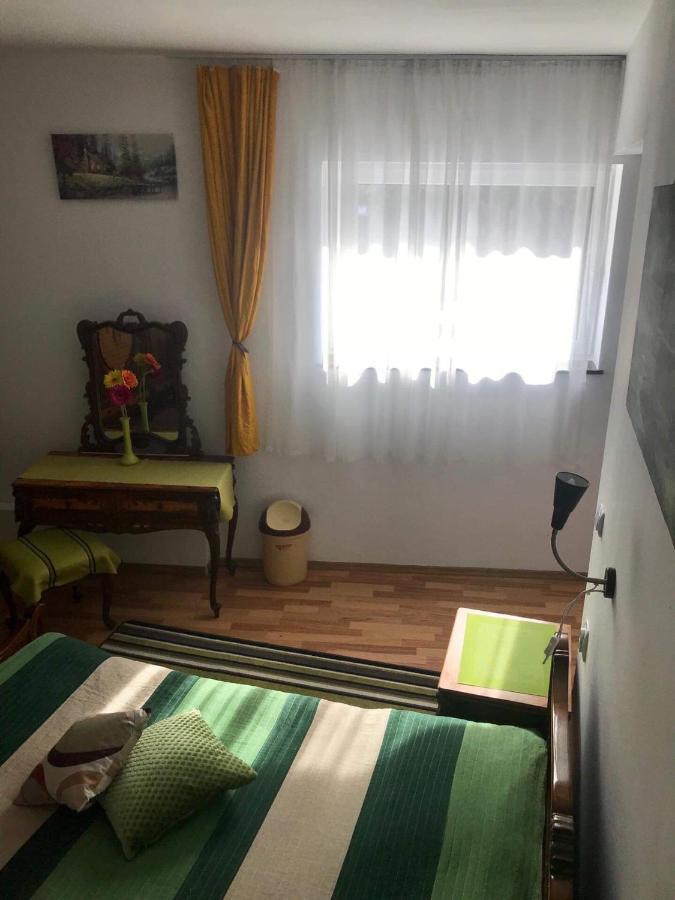 Rolling Stone Hostel Μπρασόβ Εξωτερικό φωτογραφία